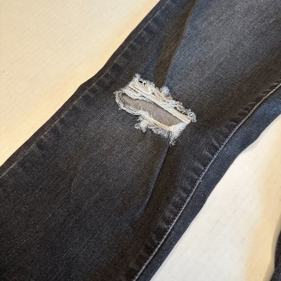 Levi's 724 High Rise Straight Jeans - Picture 8 of 9
